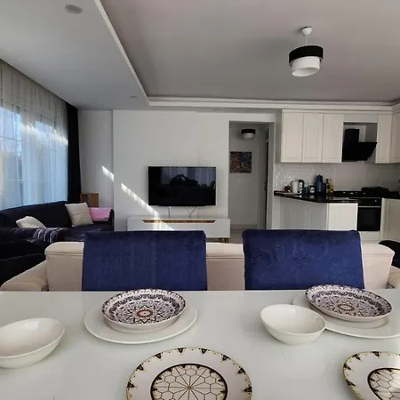 Muestakil Havuzlu Oezel Lueks Hotel