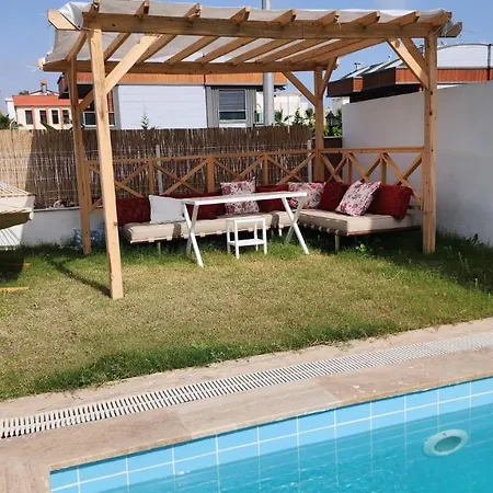 Muestakil Havuzlu Oezel Lueks Hotel *