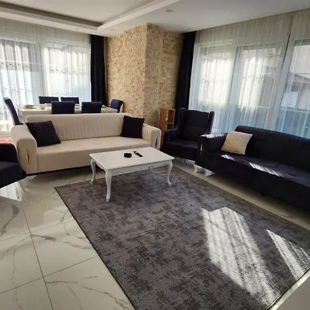 Muestakil Havuzlu Oezel Lueks * بيليك