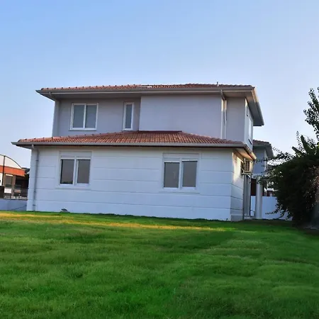 Muestakil Havuzlu Oezel Lueks فندق بيليك